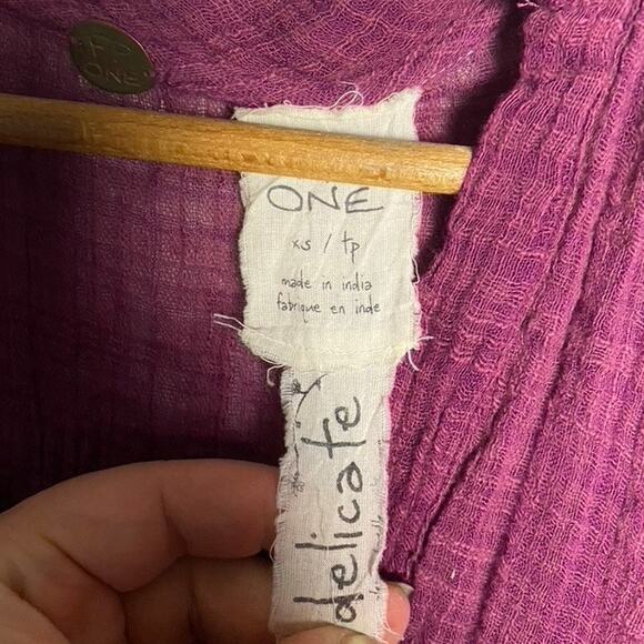 Free People Flowing Cotton Gauzy One Off The Shoulder Blouse - Picture 6 of 9